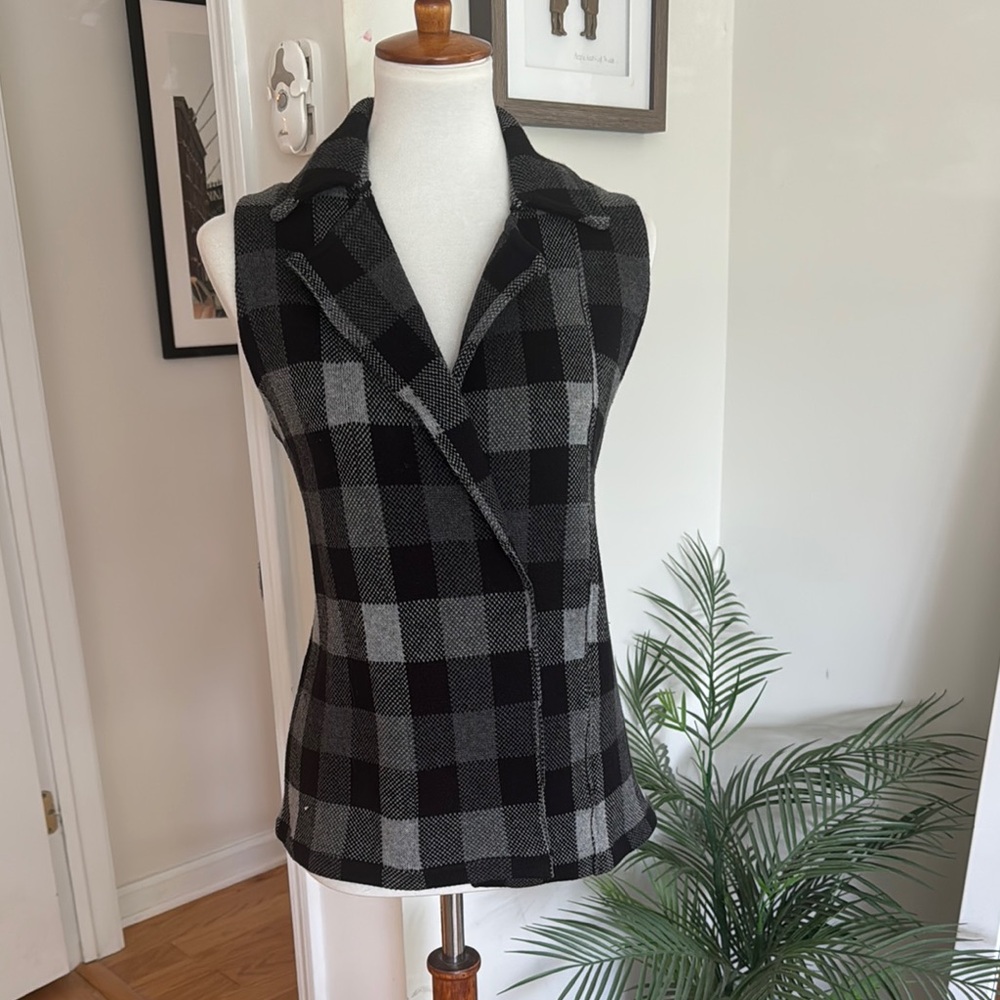 Chaps Black & Gray Plaid Sleeveless Blazer Vest